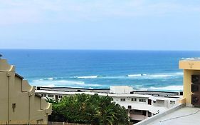 Uvongo Lucian Blue Flag Beach Apartment